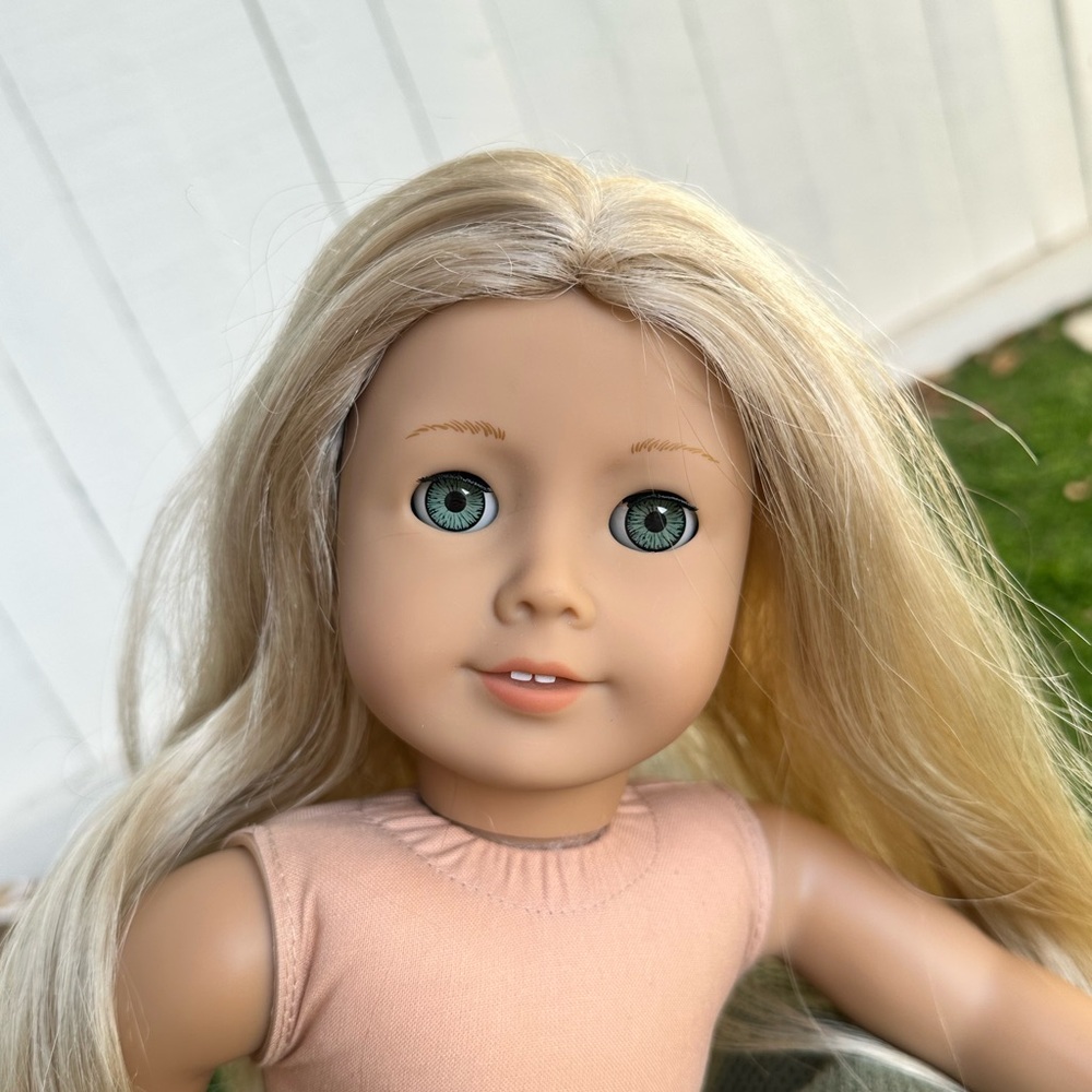 Caroline Abbott American Girl Doll - Picture 5 of 8